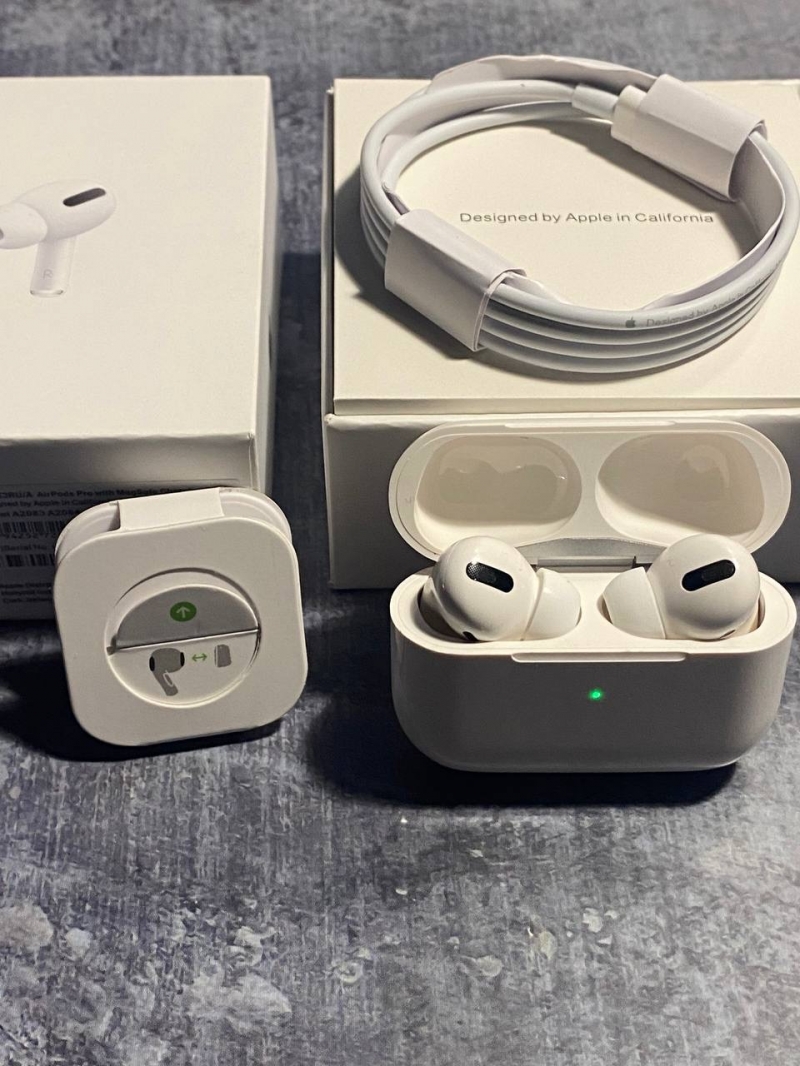 AirPods Pro 6990 и AirPods 2 5990